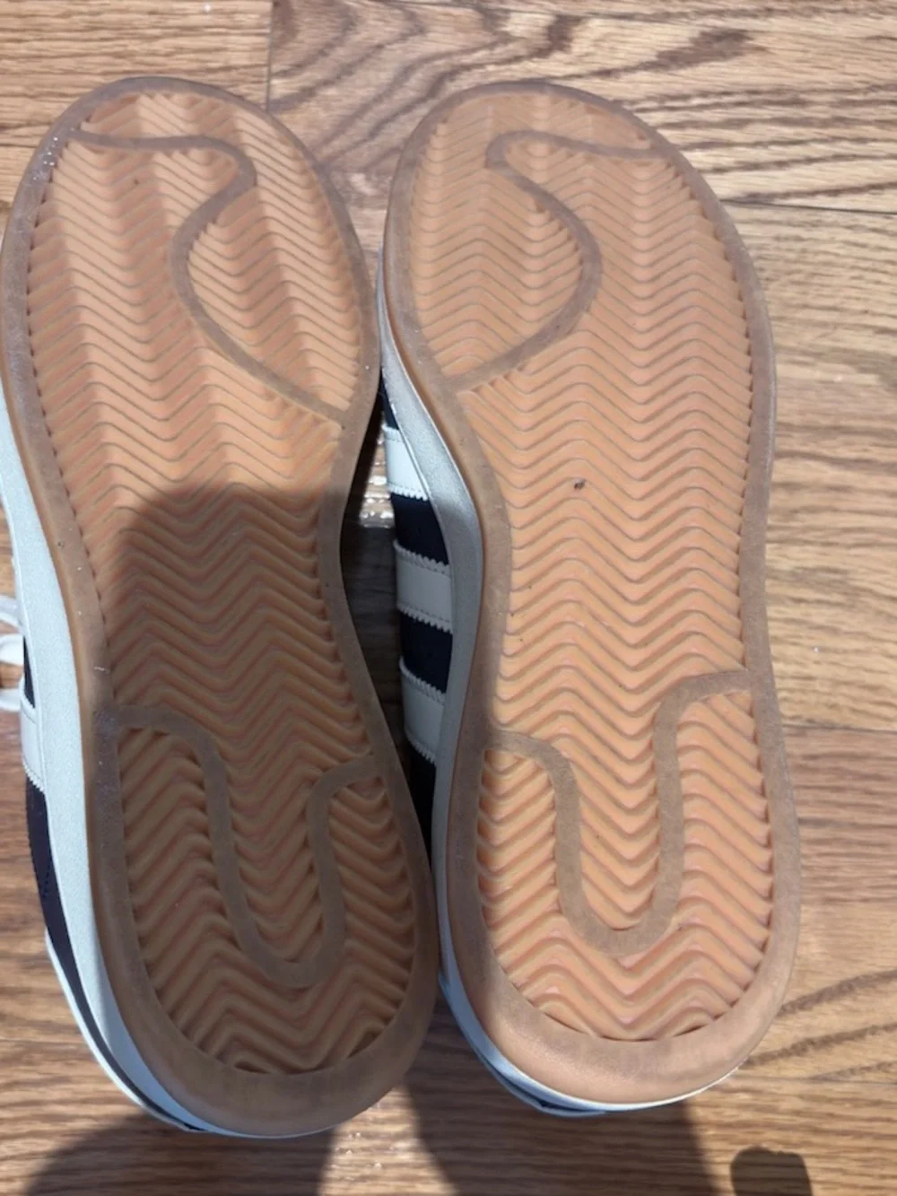 Adidas SUPERSTAR XLG SHOES - Picture 7 of 9